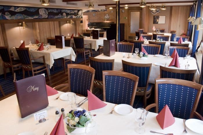 Hurtigruten Cruise Lines MS Nordstjernen Interior Restaurant.jpg